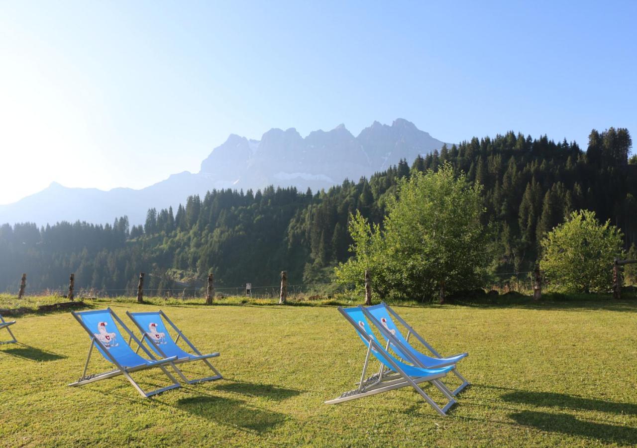 Champoussin Lodge Екстер'єр фото